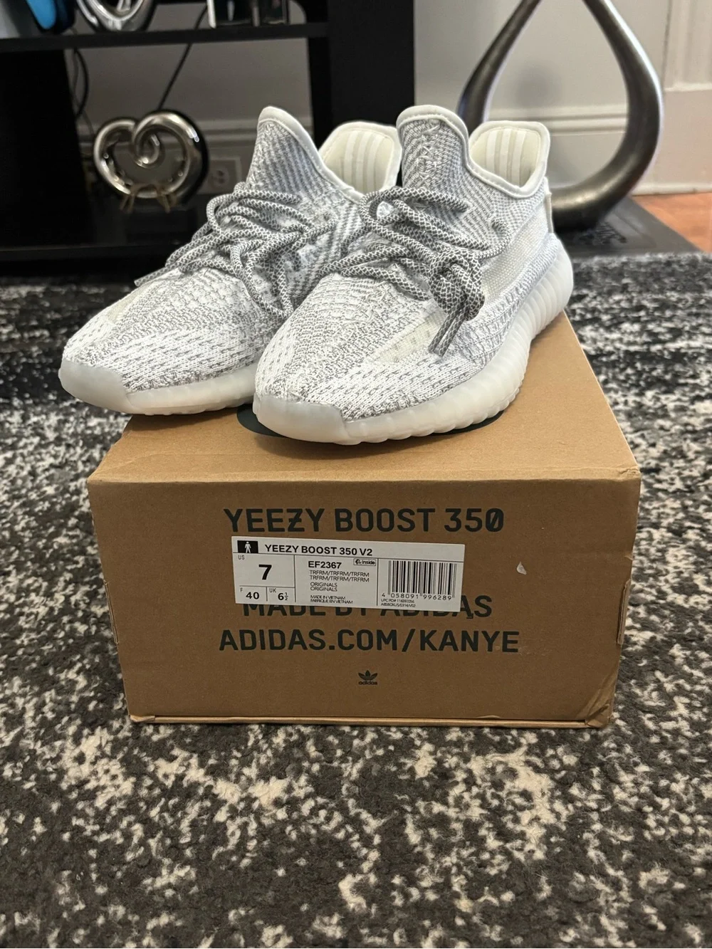 adidas Yeezy Boost 350 V2  Sneakers - Cloud White/Grey